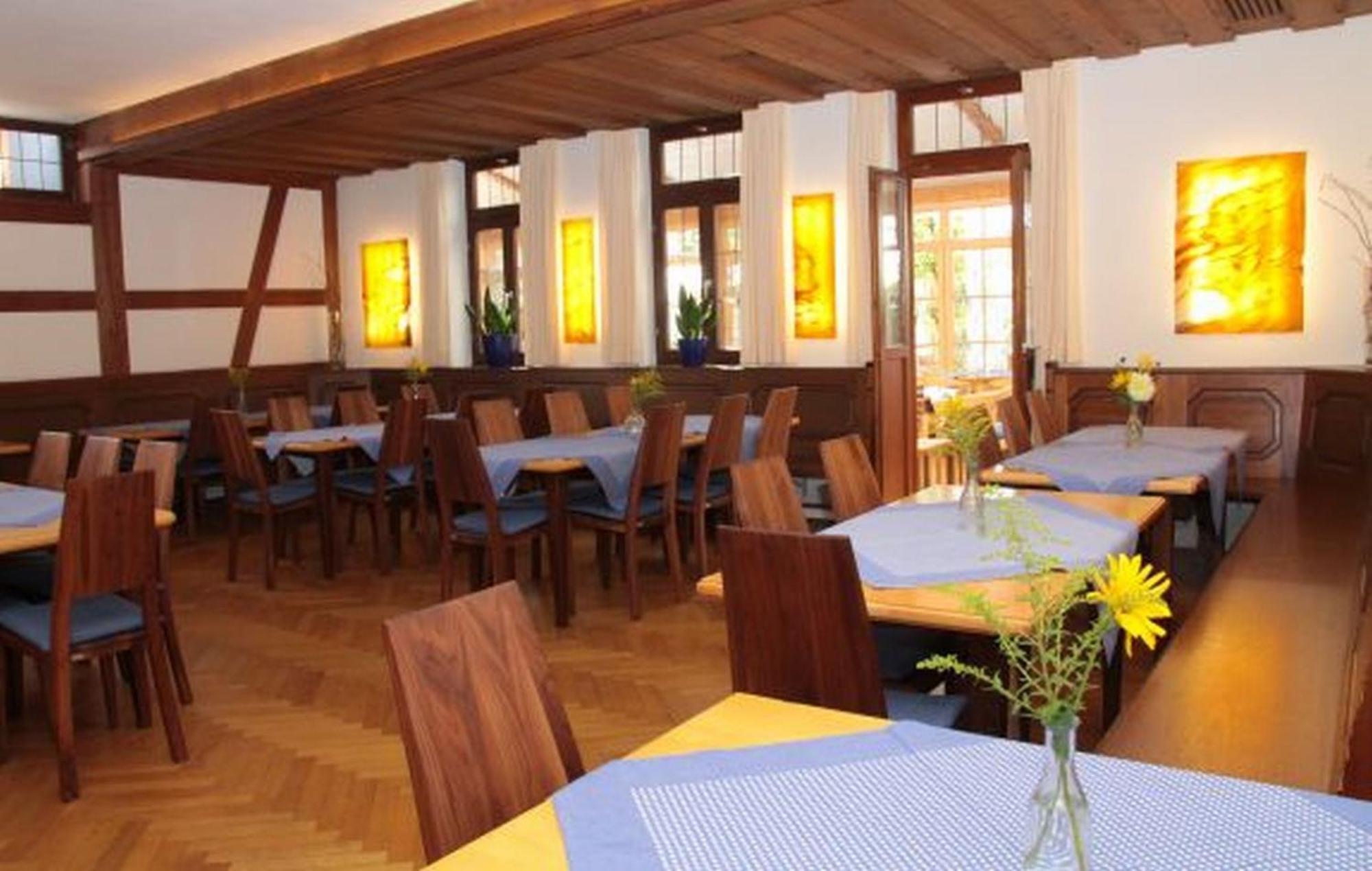 Karpfenhotel & Herrenhaus Im Gasthaus Sindel-Buckel Feuchtwangen Esterno foto